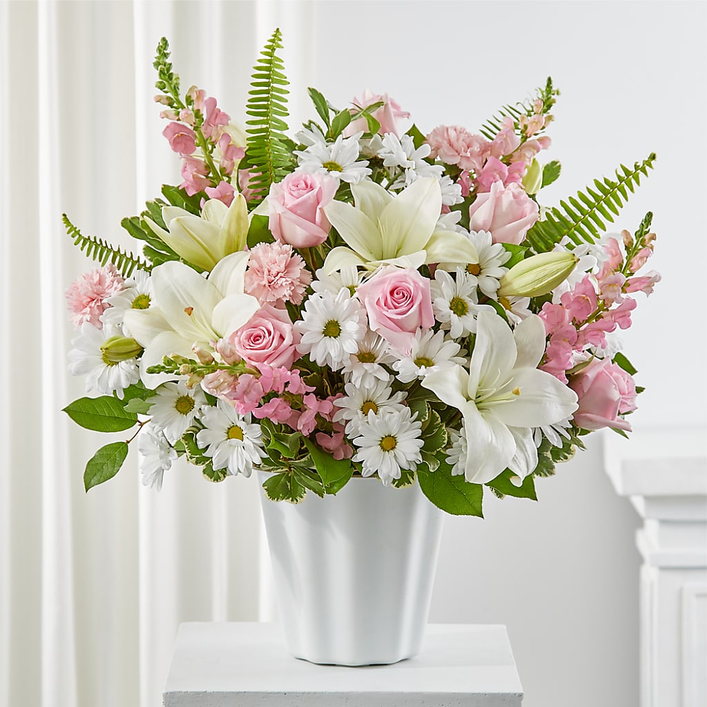 Soft Touch Tabletop Basket – MOREE'S FLORIST & MORE, Columbia MS