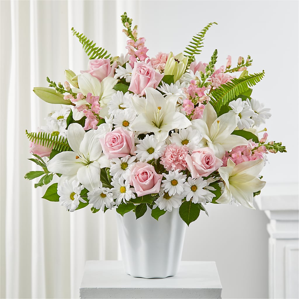 Soft Touch Tabletop Basket – MOREE'S FLORIST & MORE, Columbia MS