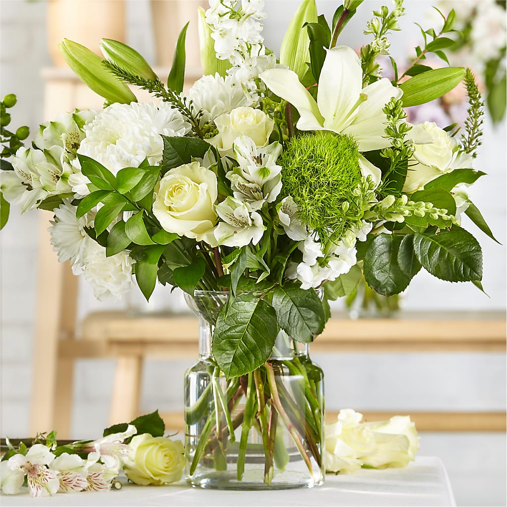 Classic Ivory – A Florist Original – MOREE'S FLORIST & MORE, Columbia MS