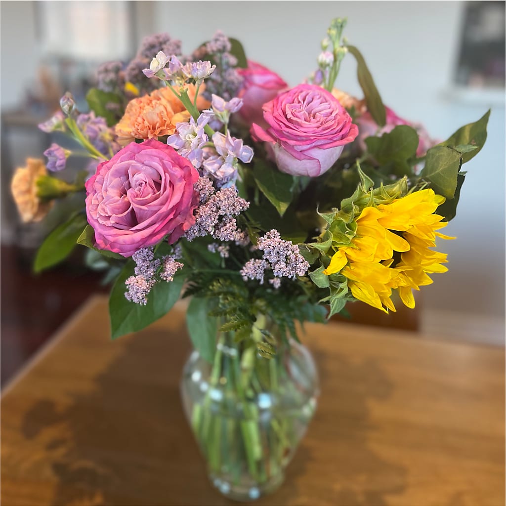 Yellow Brick Road Bouquet – MOREE'S FLORIST & MORE, Columbia MS
