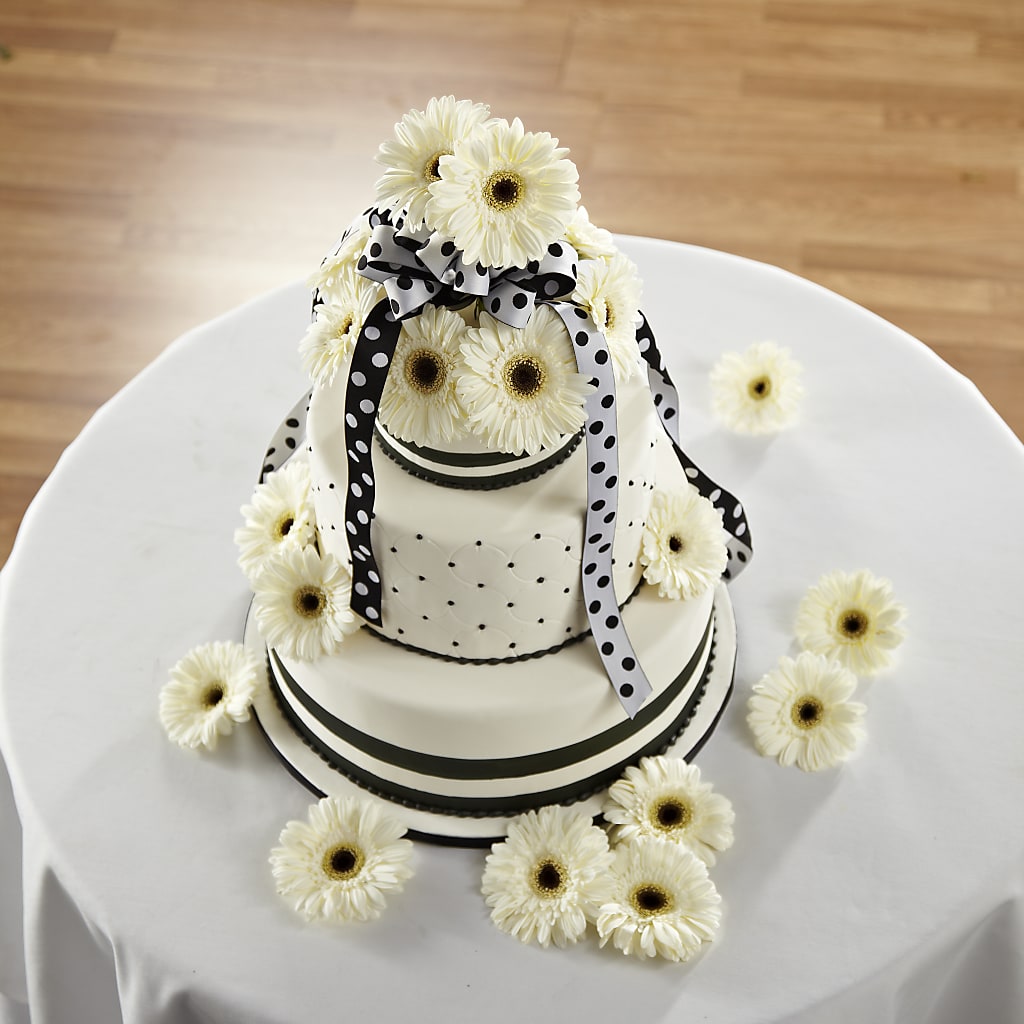 Simple Sophistication Cake Décor – MOREE'S FLORIST & MORE, Columbia MS