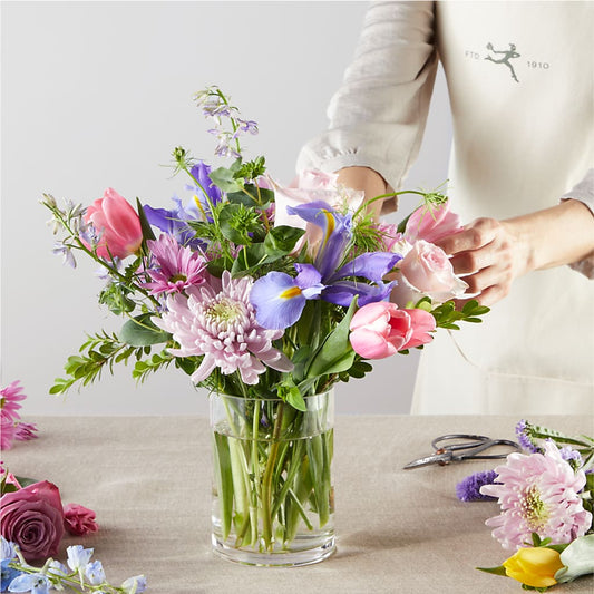 Pastel Tradition - A Florist Original – MOREE'S FLORIST & MORE, Columbia MS