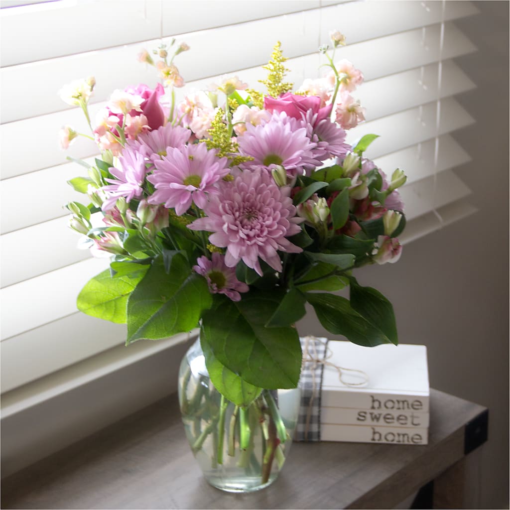 Pastel Tradition - A Florist Original – MOREE'S FLORIST & MORE, Columbia MS