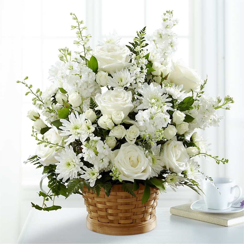 Heartfelt Condolences Arrangement – MOREE'S FLORIST & MORE, Columbia MS