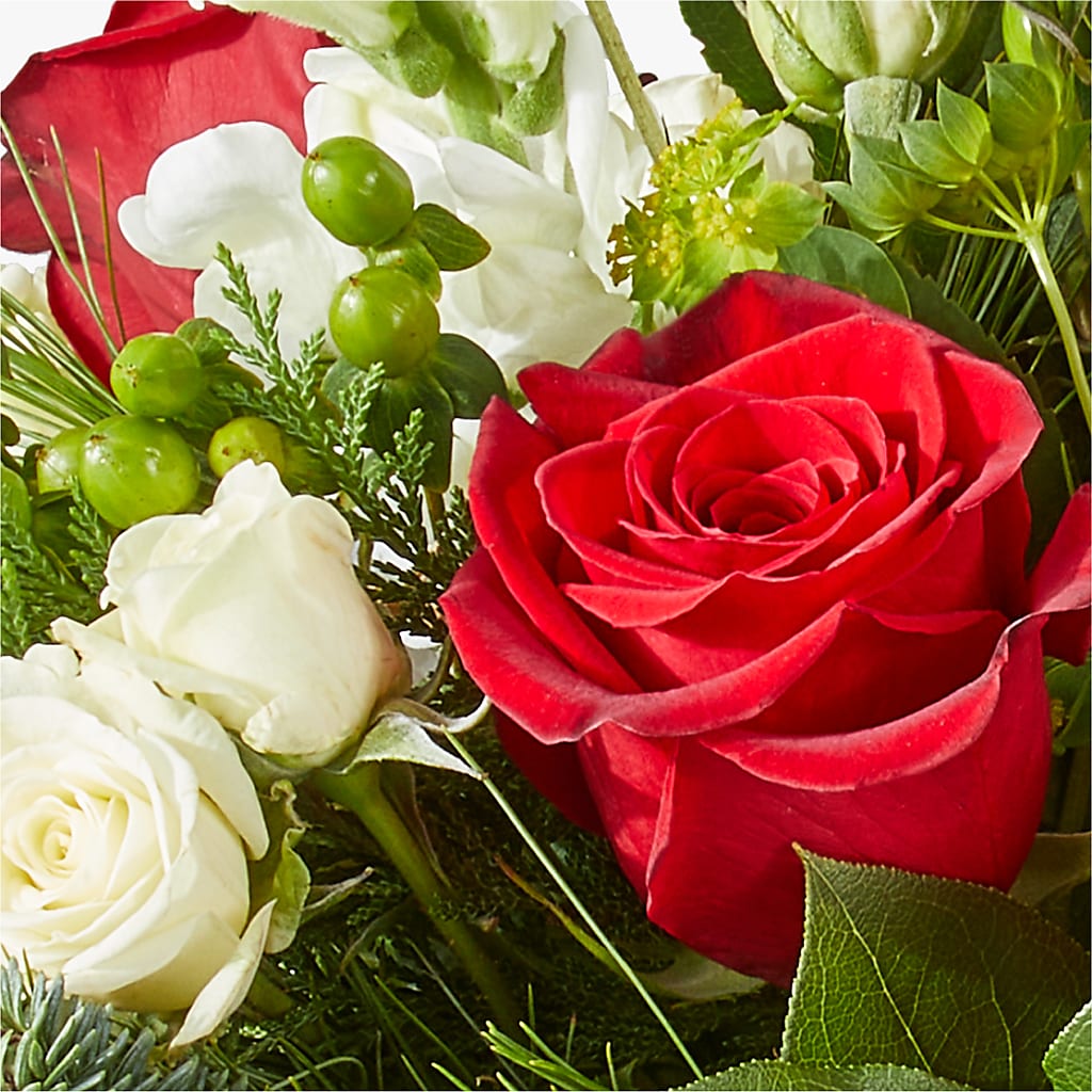 Deck the Halls Bouquet – MOREE'S FLORIST & MORE, Columbia MS